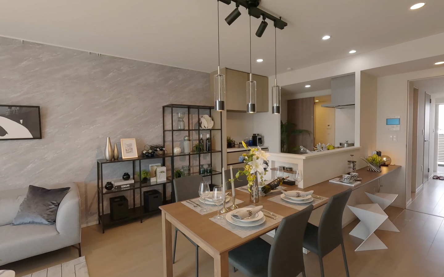 ルームツアーマイクロドローン